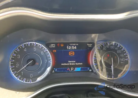 2015 Chrysler 200 C z USA, uszkodzony, nr VIN 1C3CCCCB9FN574308